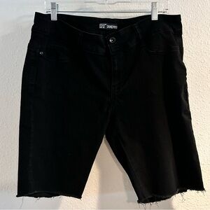Sandpiper Women's Black Jean Shorts Size 16